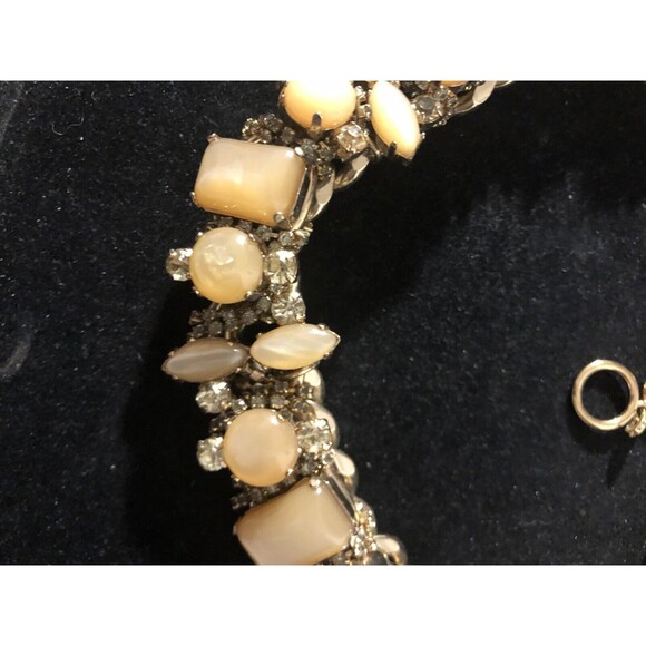 STELLA & DOT Gold Tone Statement Necklace Flowers & Rhinestones Stunning - Picture 9 of 12